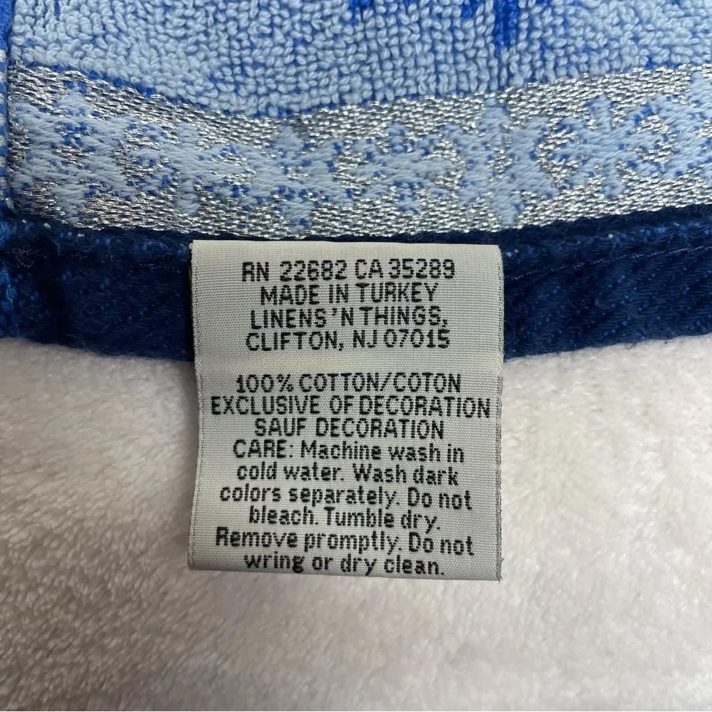 Linens N Things Hand Towels Set of 2 Snowman Holiday Christmas Blue White Red